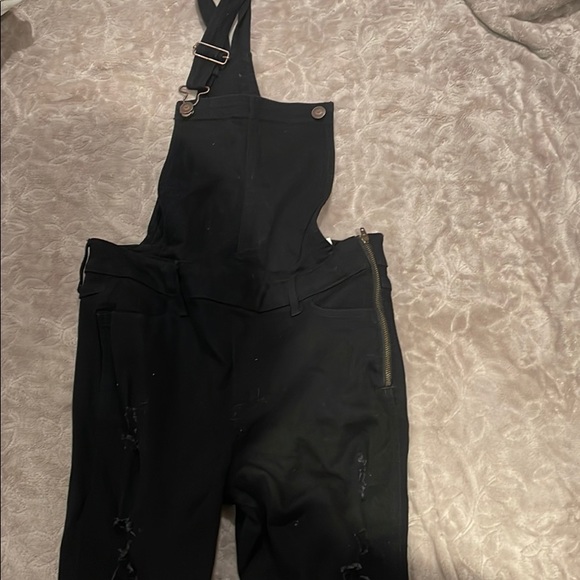 Overall - Picture 2 of 4